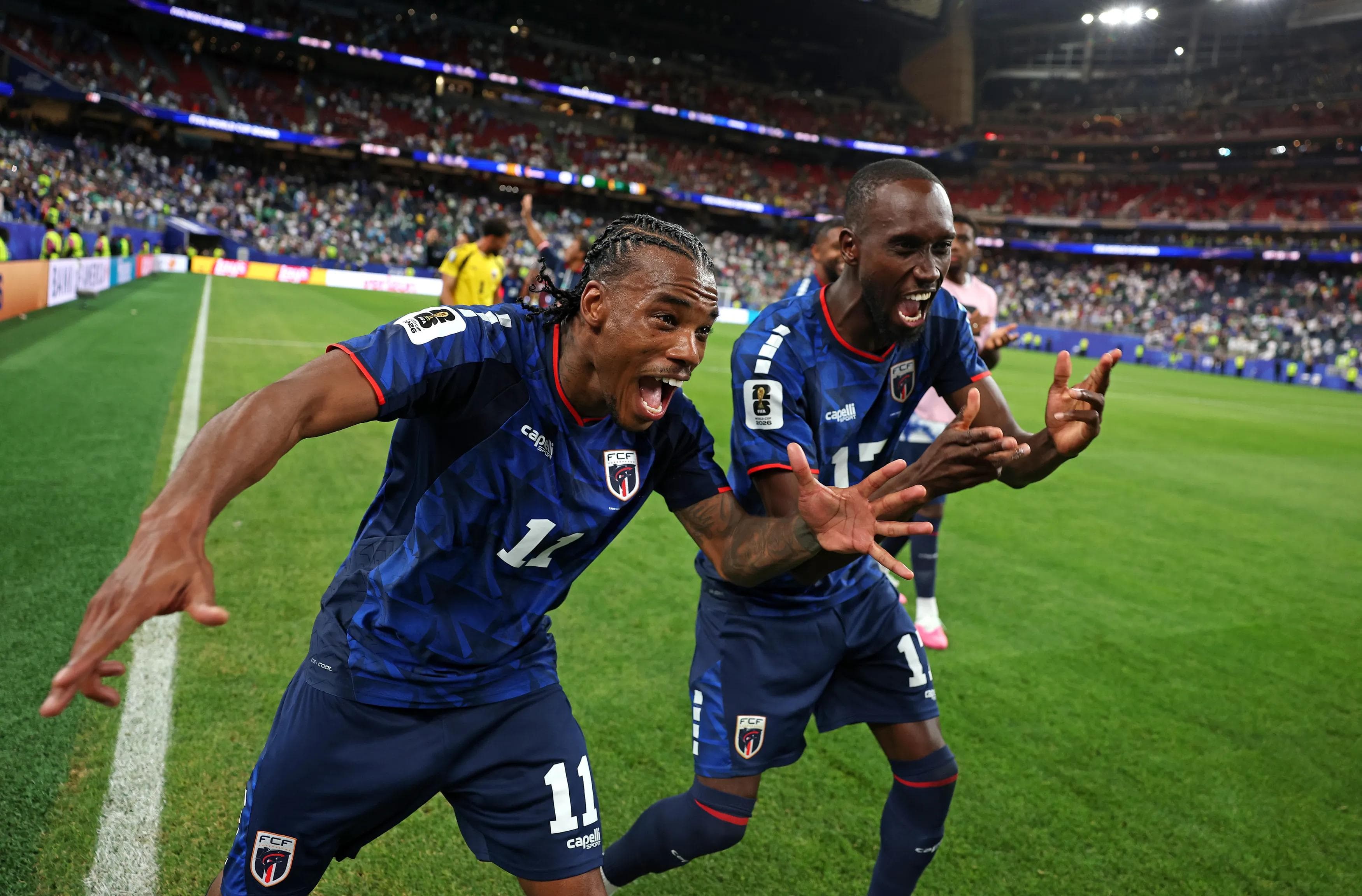 The best photos from Matchday 16
