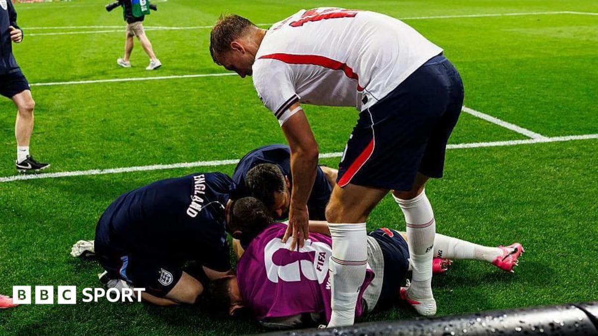 Henderson not ruled out of World Cup despite breaking arm