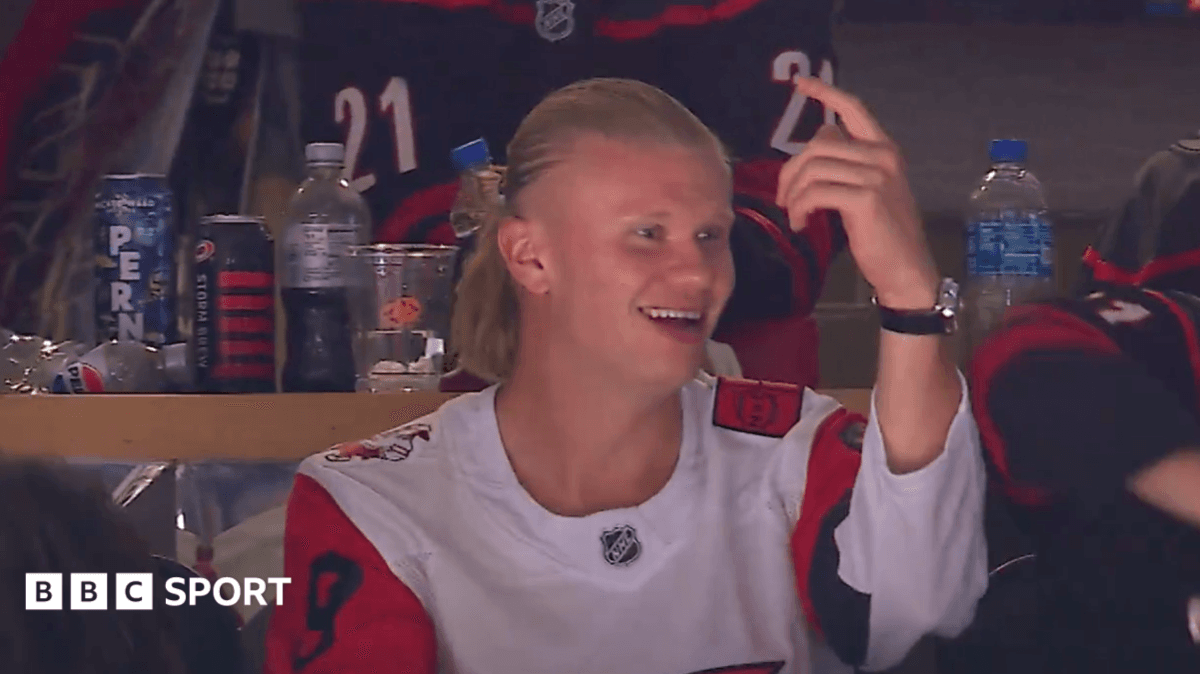 Haaland takes in ice hockey before World Cup debut
