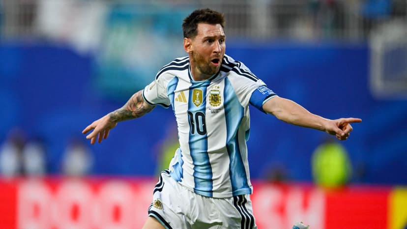 Lisandro Martinez Emotional as Lionel Messi Breaks FIFA World Cup Scoring Record